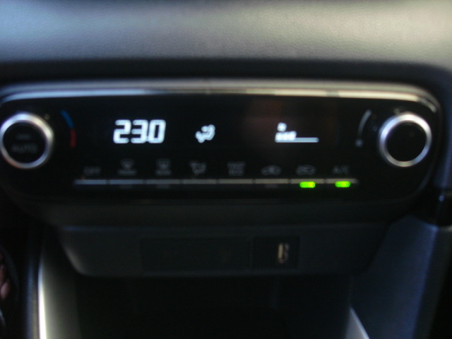 ToyotaYaris 120H Active Tech 85 kW (116 CV) Vehículo usado en Barcelona - 21 ToyotaYaris 120H Active Tech 85 kW (116 CV) Vehículo usado en Barcelona - 21