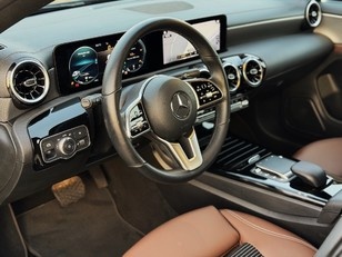 Mercedes-Benz CLA Shooting Brake 220 d 140 kW (190 CV)