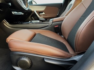 Mercedes-Benz CLA Shooting Brake 220 d 140 kW (190 CV) Mercedes-Benz CLA Shooting Brake 220 d 140 kW (190 CV)
