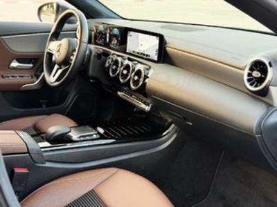 Mercedes-Benz CLA Shooting Brake 220 d 140 kW (190 CV) Mercedes-Benz CLA Shooting Brake 220 d 140 kW (190 CV)