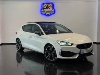 CUPRA León 2.0 TSI VZ DSG 221 kW (300 CV) CUPRA León 2.0 TSI VZ DSG 221 kW (300 CV)