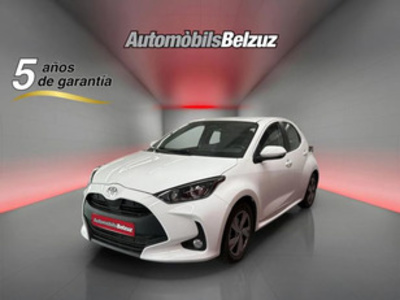 Toyota Yaris 120H Style 85 kW (116 CV) Toyota Yaris 120H Style 85 kW (116 CV)