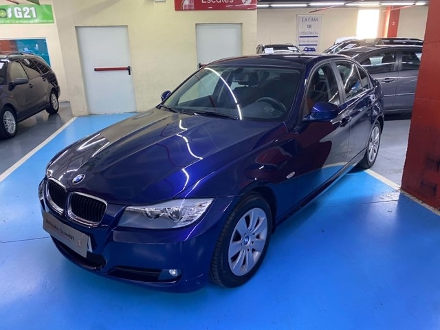 BMWSerie 3 318i 105 kW (143 CV) Vehículo usado en Barcelona - 4