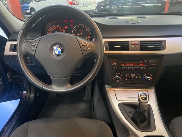 BMWSerie 3 318i 105 kW (143 CV) Vehículo usado en Barcelona - 11
