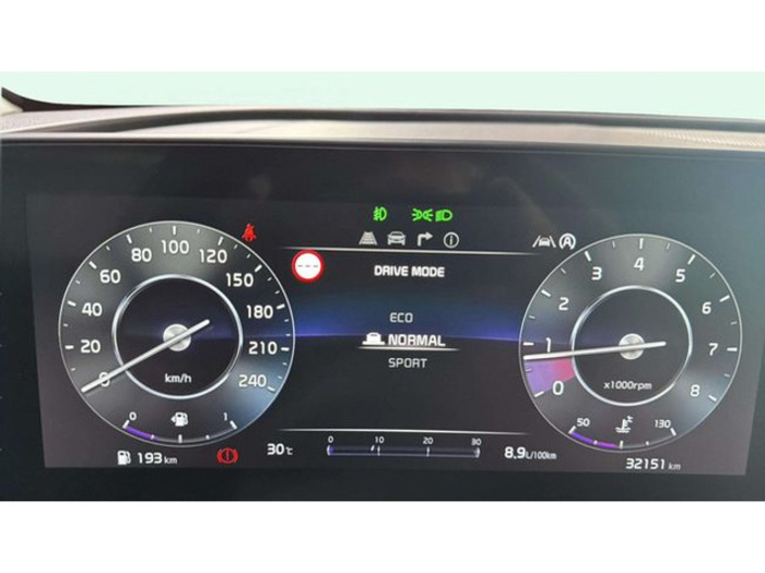 KiaSportage 1.6 T-GDi MHEV Drive 4x2 110 kW (150 CV) Vehículo usado en Barcelona - 18 KiaSportage 1.6 T-GDi MHEV Drive 4x2 110 kW (150 CV) Vehículo usado en Barcelona - 18