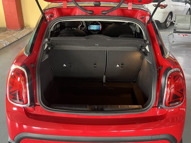 MINIMINI Cooper 5 Puertas 100 kW (136 CV) Vehículo usado en Barcelona - 25