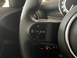 MINI MINI Cooper 5 Puertas 100 kW (136 CV) MINI MINI Cooper 5 Puertas 100 kW (136 CV)