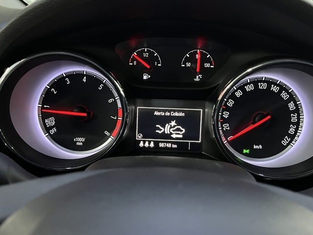 OpelAstra 1.4 Turbo Dynamic 110 kW (150 CV) Vehículo usado en Barcelona - 19 OpelAstra 1.4 Turbo Dynamic 110 kW (150 CV) Vehículo usado en Barcelona - 19