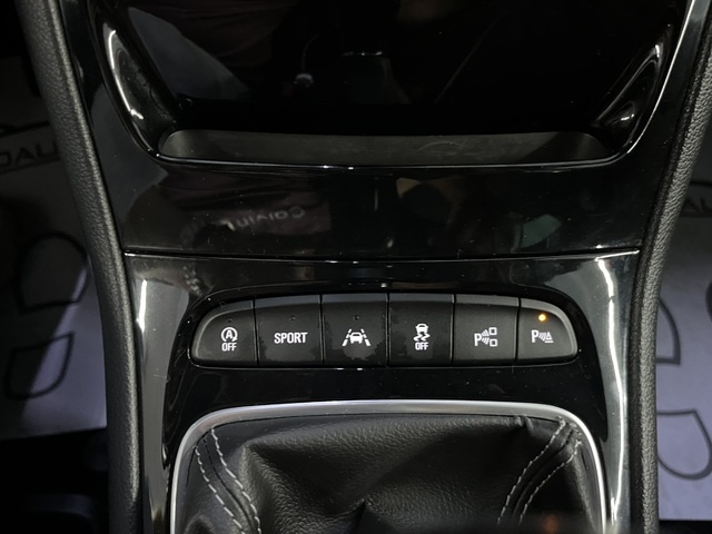 OpelAstra 1.4 Turbo Dynamic 110 kW (150 CV) Vehículo usado en Barcelona - 25 OpelAstra 1.4 Turbo Dynamic 110 kW (150 CV) Vehículo usado en Barcelona - 25