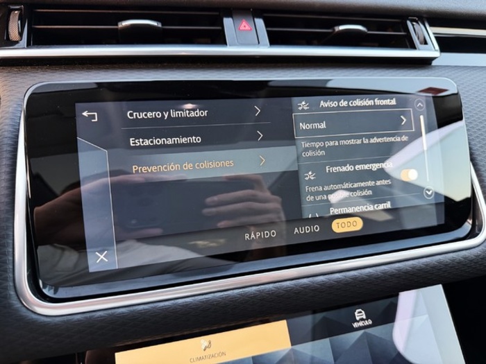 Land RoverRange Rover Velar D240 I4 Standard 4WD Auto 150 kW (204 CV) Vehículo usado en Barcelona - 26 Land RoverRange Rover Velar D240 I4 Standard 4WD Auto 150 kW (204 CV) Vehículo usado en Barcelona - 26