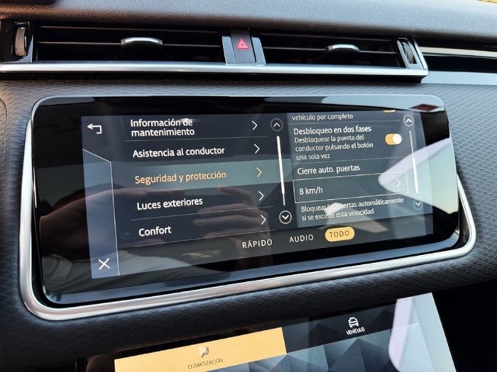 Land RoverRange Rover Velar D240 I4 Standard 4WD Auto 150 kW (204 CV) Vehículo usado en Barcelona - 29 Land RoverRange Rover Velar D240 I4 Standard 4WD Auto 150 kW (204 CV) Vehículo usado en Barcelona - 29