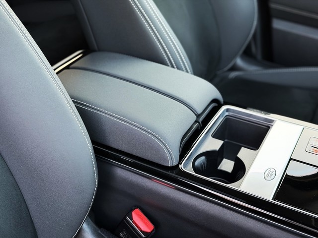 Land RoverRange Rover Velar D240 I4 Standard 4WD Auto 150 kW (204 CV) Vehículo usado en Barcelona - 34