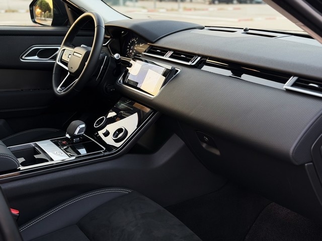 Land RoverRange Rover Velar D240 I4 Standard 4WD Auto 150 kW (204 CV) Vehículo usado en Barcelona - 35