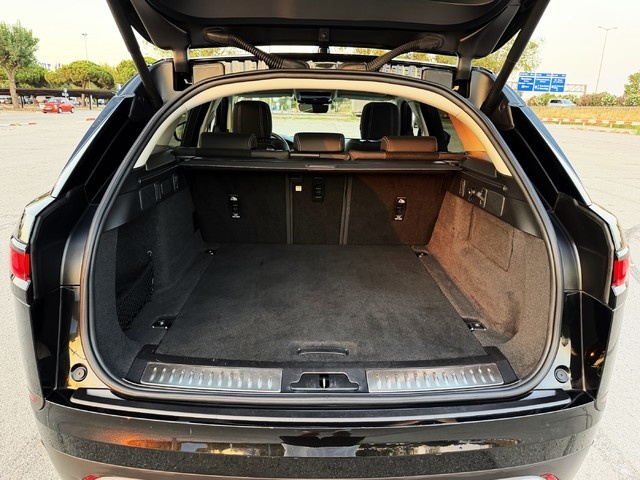Land RoverRange Rover Velar D240 I4 Standard 4WD Auto 150 kW (204 CV) Vehículo usado en Barcelona - 37