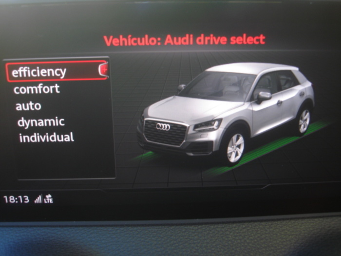 AudiSQ2 2.0 TFSI quattro 221 kW (300 CV) S tronic Vehículo usado en Barcelona - 23 AudiSQ2 2.0 TFSI quattro 221 kW (300 CV) S tronic Vehículo usado en Barcelona - 23