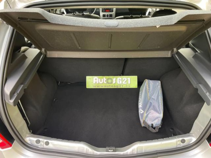 DaciaSandero 1.6 Stepway Music 62 kW (85 CV) Vehículo usado en Barcelona - 9 DaciaSandero 1.6 Stepway Music 62 kW (85 CV) Vehículo usado en Barcelona - 9