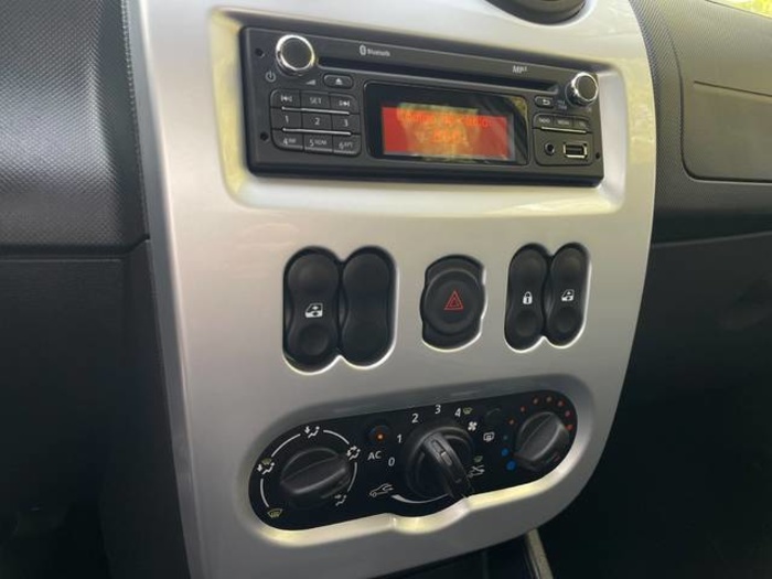 DaciaSandero 1.6 Stepway Music 62 kW (85 CV) Vehículo usado en Barcelona - 15 DaciaSandero 1.6 Stepway Music 62 kW (85 CV) Vehículo usado en Barcelona - 15