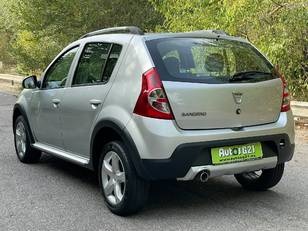 Dacia Sandero 1.6 Stepway Music 62 kW (85 CV) Dacia Sandero 1.6 Stepway Music 62 kW (85 CV)