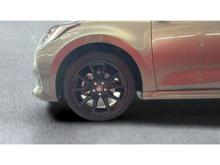 ToyotaYaris 120H Style 85 kW (116 CV) Vehículo usado en Barcelona - 19 ToyotaYaris 120H Style 85 kW (116 CV) Vehículo usado en Barcelona - 19