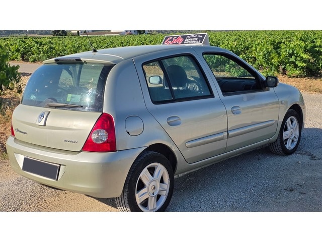 RenaultClio Campus Authentique 1.2 16v 55 kW (75 CV) Vehículo usado en Barcelona - 4