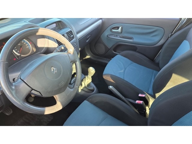RenaultClio Campus Authentique 1.2 16v 55 kW (75 CV) Vehículo usado en Barcelona - 6 RenaultClio Campus Authentique 1.2 16v 55 kW (75 CV) Vehículo usado en Barcelona - 6
