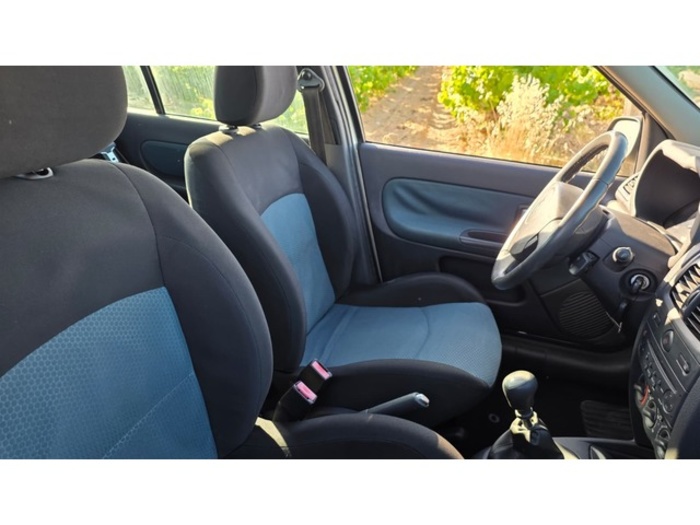 RenaultClio Campus Authentique 1.2 16v 55 kW (75 CV) Vehículo usado en Barcelona - 13 RenaultClio Campus Authentique 1.2 16v 55 kW (75 CV) Vehículo usado en Barcelona - 13