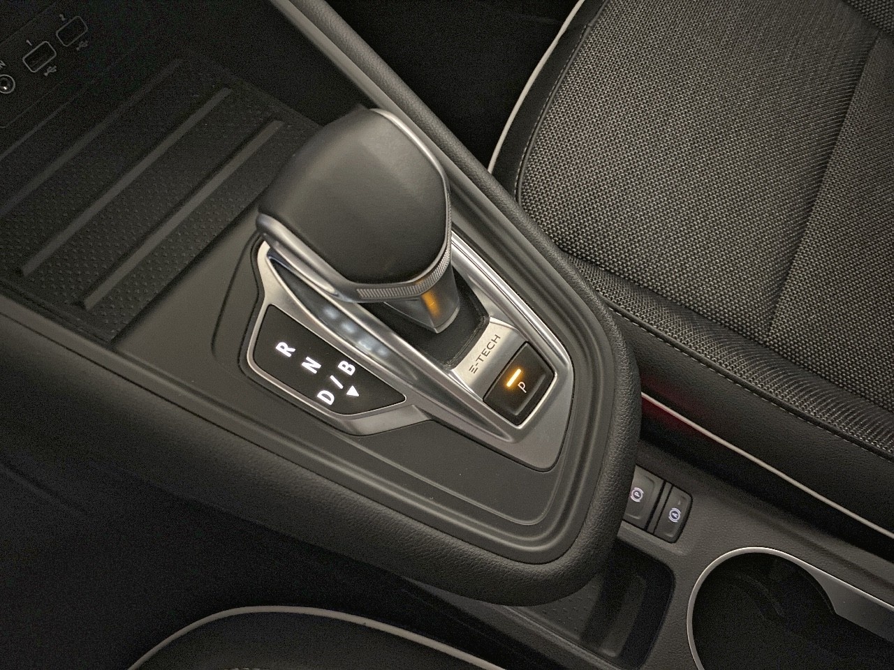 Renault Captur Zen E-TECH Híbrido enchufable 118 kW (160 CV) - foto 7 de Renault Captur