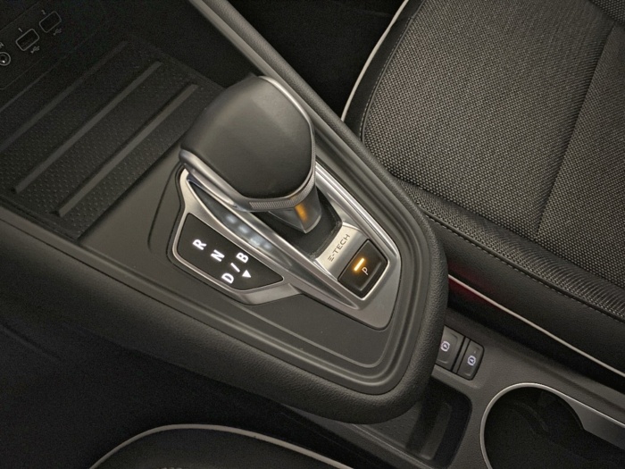 Renault Captur Zen E-TECH Híbrido enchufable 118 kW (160 CV) - foto 7 de Renault Captur Renault Captur Zen E-TECH Híbrido enchufable 118 kW (160 CV) - foto 7 de Renault Captur