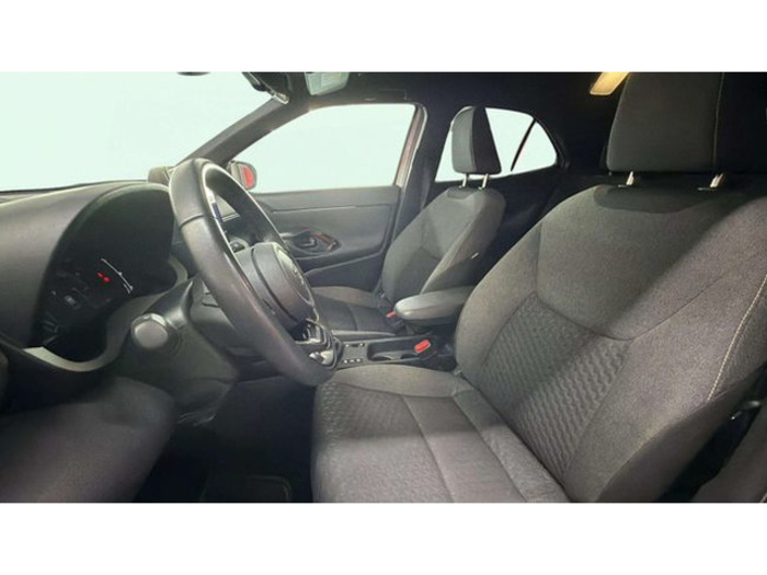 ToyotaYaris Cross 120H Active Tech 85 kW (116 CV) Vehículo usado en Barcelona - 9 ToyotaYaris Cross 120H Active Tech 85 kW (116 CV) Vehículo usado en Barcelona - 9