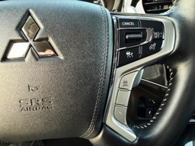 Mitsubishi Outlander 2.4 PHEV Kaiteki 4WD Auto 165 kW (224 CV) Mitsubishi Outlander 2.4 PHEV Kaiteki 4WD Auto 165 kW (224 CV)
