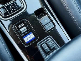 Mitsubishi Outlander 2.4 PHEV Kaiteki 4WD Auto 165 kW (224 CV)