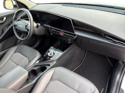 Kia Niro 1.6 GDi HEV Drive 104 kW (141 CV) Kia Niro 1.6 GDi HEV Drive 104 kW (141 CV)