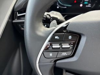Kia Niro 1.6 GDi HEV Drive 104 kW (141 CV) Kia Niro 1.6 GDi HEV Drive 104 kW (141 CV)