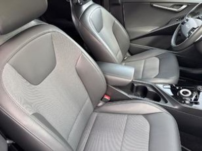 Kia Niro 1.6 GDi HEV Drive 104 kW (141 CV) Kia Niro 1.6 GDi HEV Drive 104 kW (141 CV)