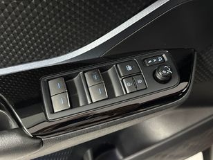 Toyota C-HR 180H Advance Luxury 135 kW (184 CV)