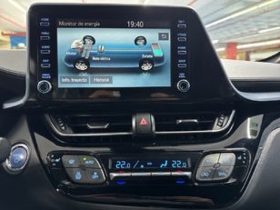 Toyota C-HR 180H Advance Luxury 135 kW (184 CV) Toyota C-HR 180H Advance Luxury 135 kW (184 CV)