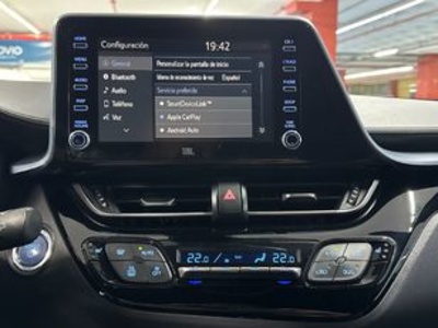 Toyota C-HR 180H Advance Luxury 135 kW (184 CV) Toyota C-HR 180H Advance Luxury 135 kW (184 CV)