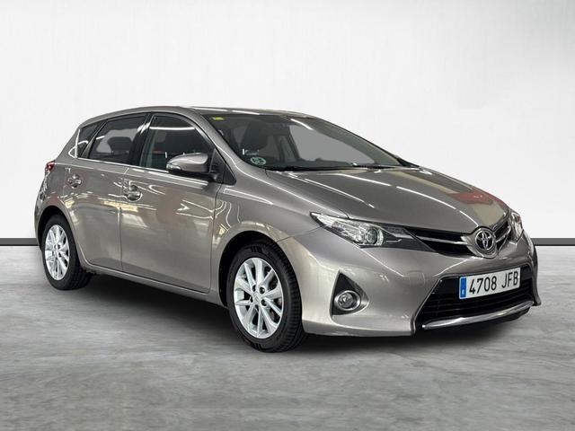 ToyotaAuris 90D Active 66 kW (90 CV) Vehículo usado en Barcelona - 2