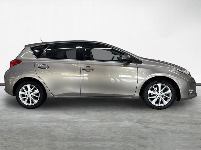 ToyotaAuris 90D Active 66 kW (90 CV) Vehículo usado en Barcelona - 3