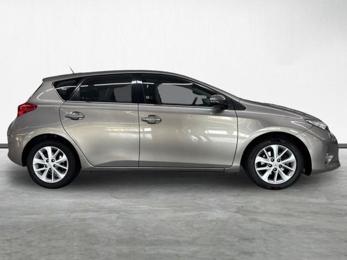 ToyotaAuris 90D Active 66 kW (90 CV) Vehículo usado en Barcelona - 3 ToyotaAuris 90D Active 66 kW (90 CV) Vehículo usado en Barcelona - 3