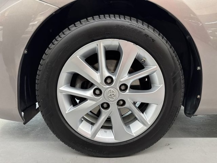 ToyotaAuris 90D Active 66 kW (90 CV) Vehículo usado en Barcelona - 25 ToyotaAuris 90D Active 66 kW (90 CV) Vehículo usado en Barcelona - 25