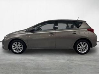 Toyota Auris 90D Active 66 kW (90 CV) Toyota Auris 90D Active 66 kW (90 CV)