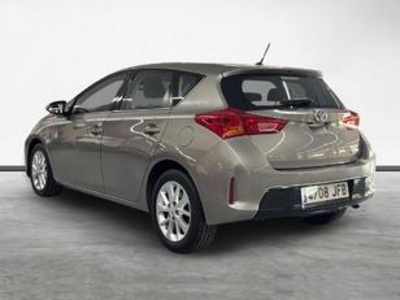 Toyota Auris 90D Active 66 kW (90 CV) Toyota Auris 90D Active 66 kW (90 CV)