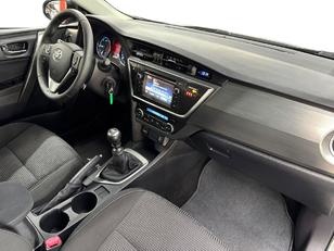 Toyota Auris 90D Active 66 kW (90 CV)