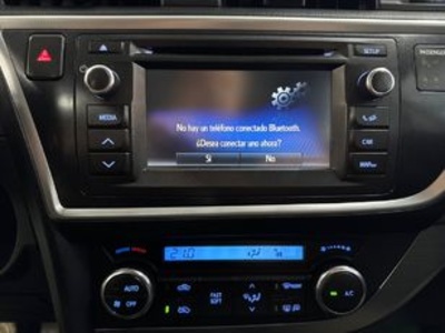 Toyota Auris 90D Active 66 kW (90 CV) Toyota Auris 90D Active 66 kW (90 CV)