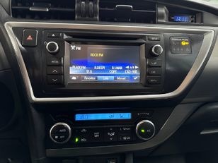 Toyota Auris 90D Active 66 kW (90 CV)