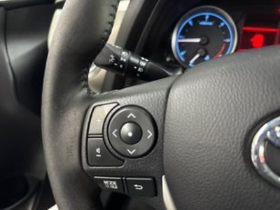 Toyota Auris 90D Active 66 kW (90 CV) Toyota Auris 90D Active 66 kW (90 CV)