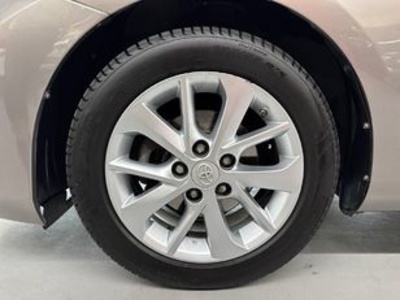 Toyota Auris 90D Active 66 kW (90 CV) Toyota Auris 90D Active 66 kW (90 CV)