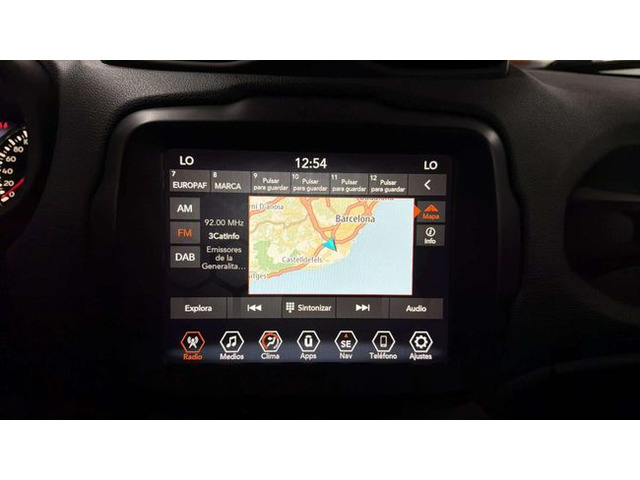 JeepRenegade 1.0G 80 Aniversario 4x2 88 kW (120 CV) Vehículo usado en Barcelona - 14