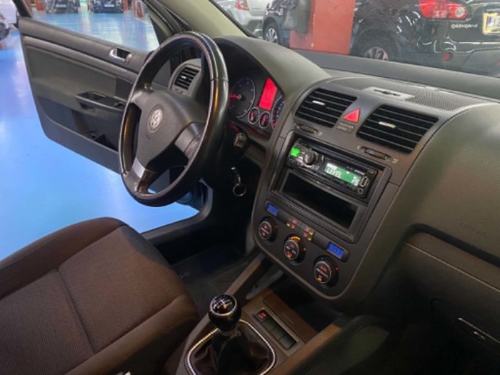 VolkswagenGolf 1.9 TDI iGolf 77 kW (105 CV) Vehículo usado en Barcelona - 12 VolkswagenGolf 1.9 TDI iGolf 77 kW (105 CV) Vehículo usado en Barcelona - 12